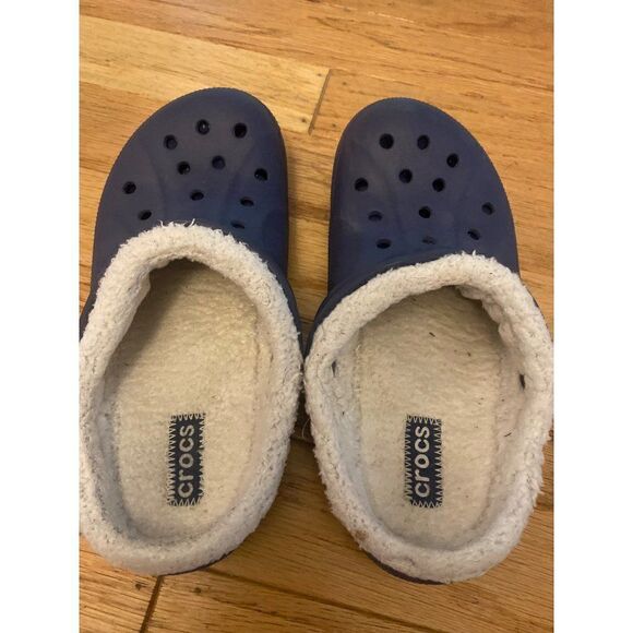 Crocs, unisex navy blue, fur lined classic slip on clogs M10 W12 - Picture 3 of 6